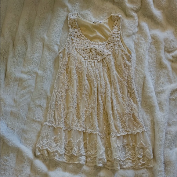 Pretty Angel Lace Dress - Picture 2 of 8